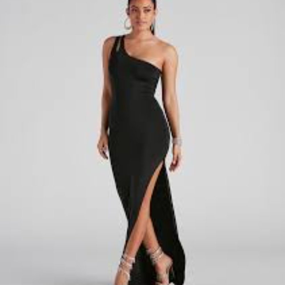 Windsor Koami Formal One Shoulder Dress